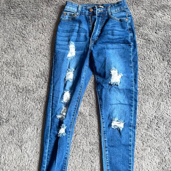Like new high waisted denim distressed jeans - Picture 1 of 3